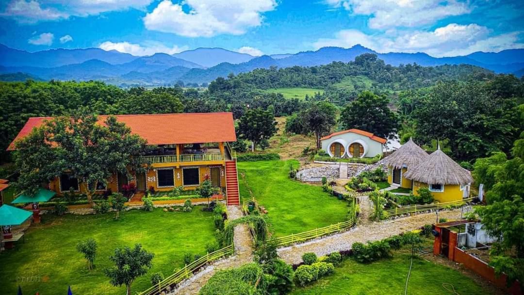 Van Vagdo Resort Rajpipla Exterior foto